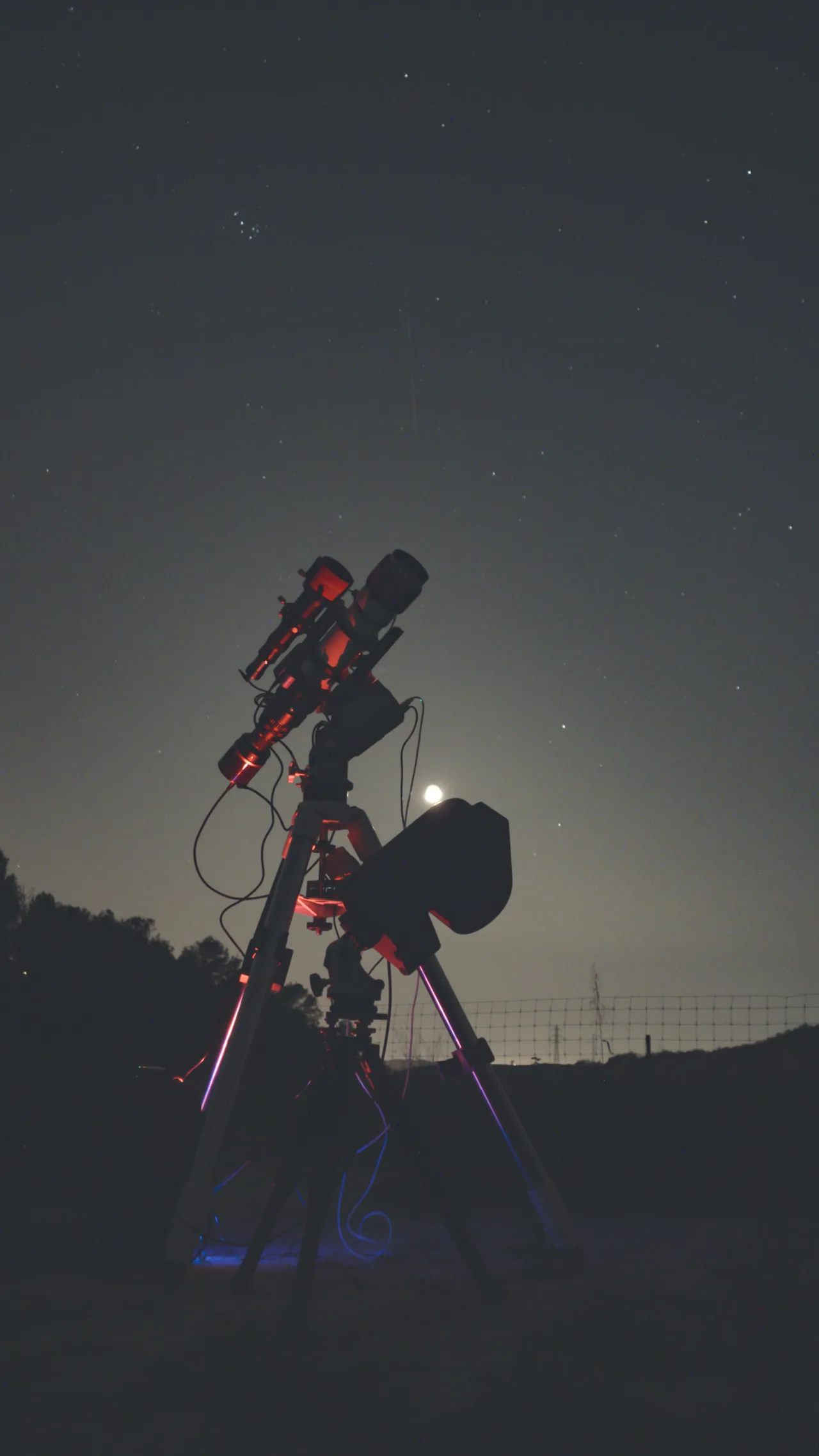 A vertical timelapse of the Milky Way
